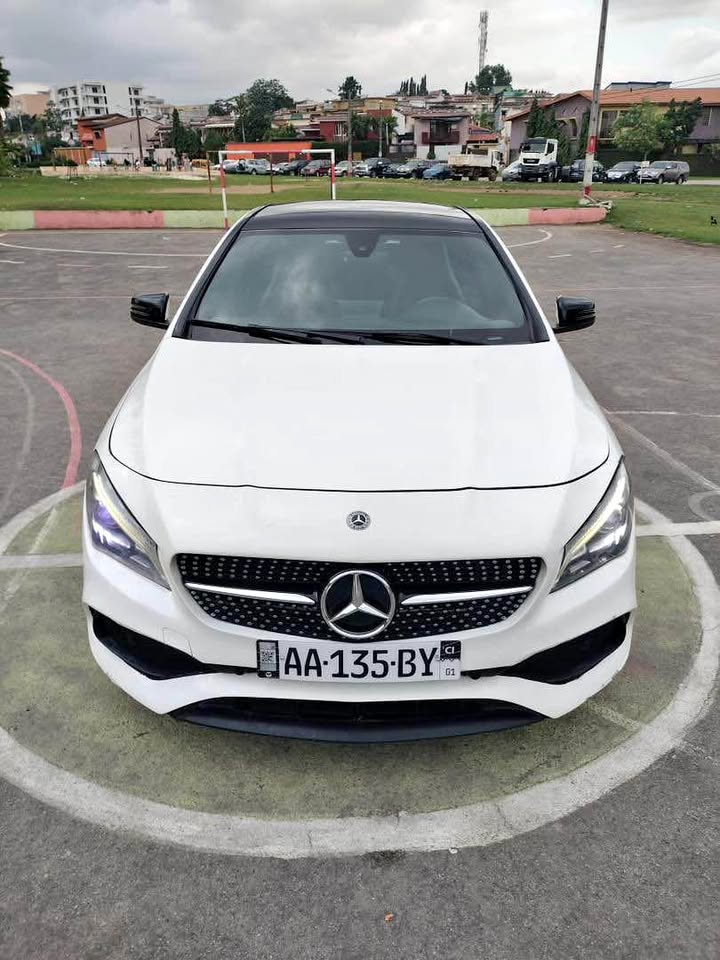 Mercedes CLA 250 1