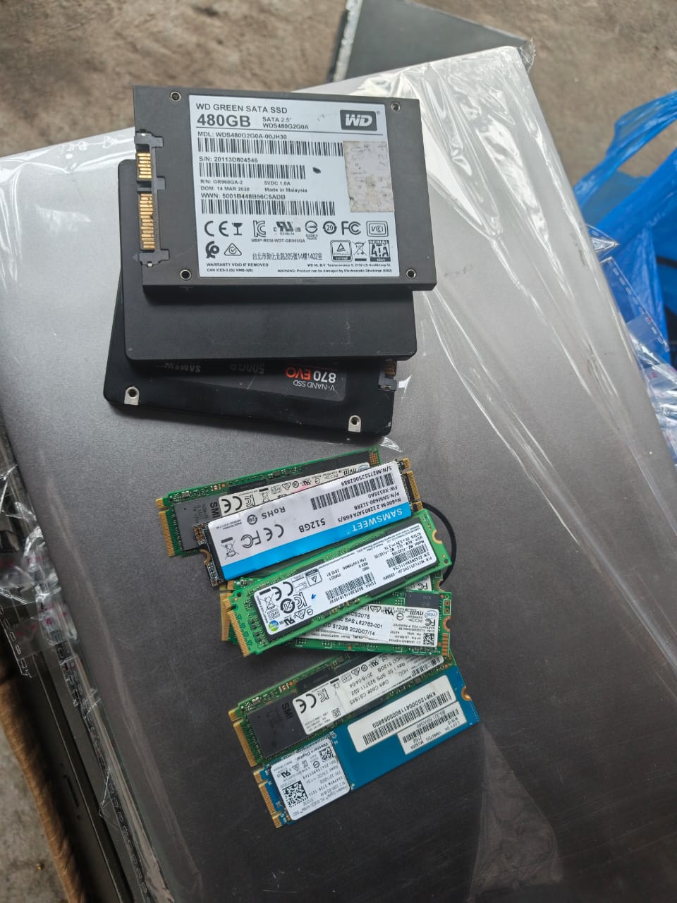 Durs SSD SATA 2.5 & M2 & NVME 1
