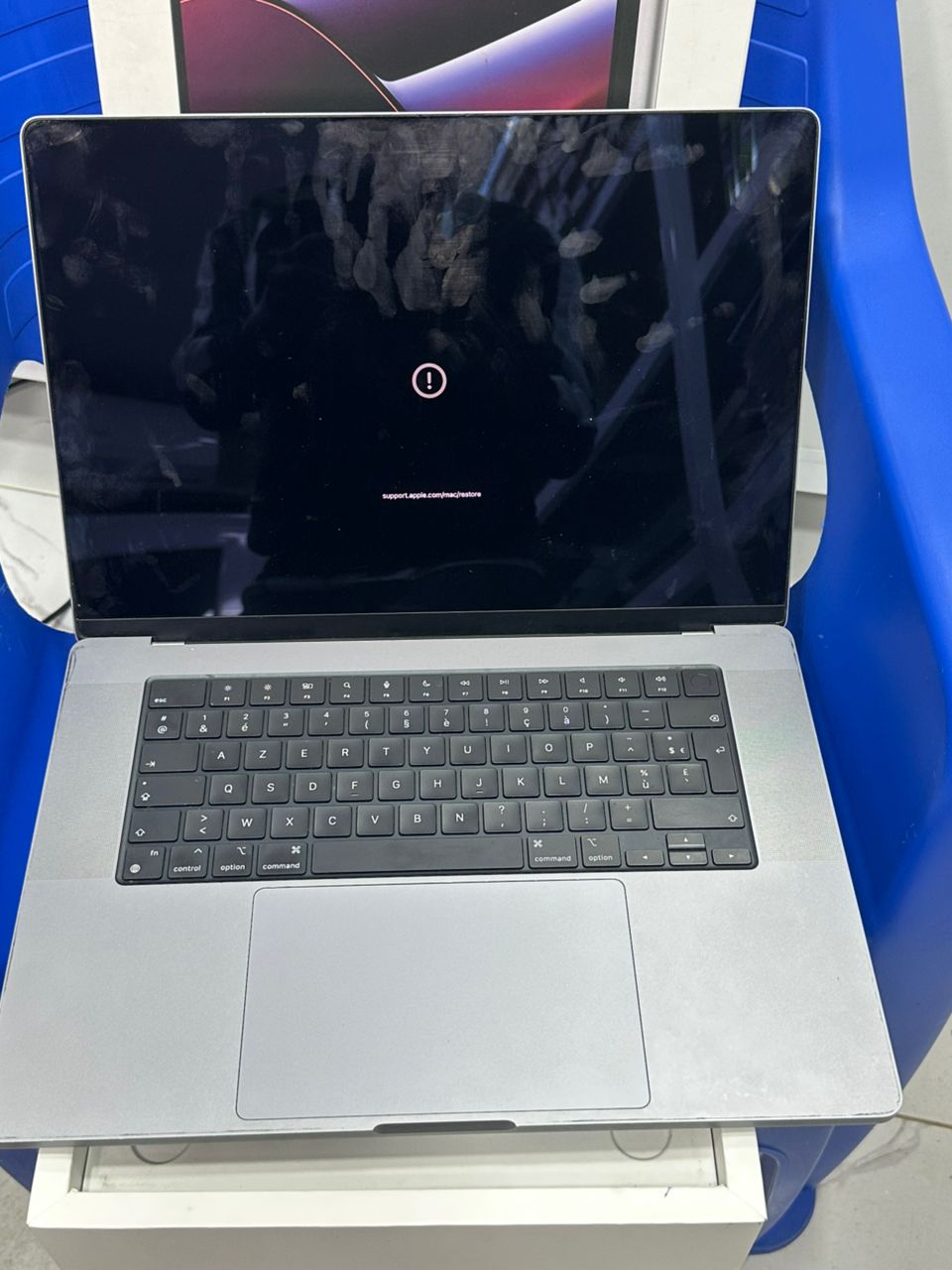 MacBook Pro 16" M2 Pro – Pour Pièces ou Réparation 1