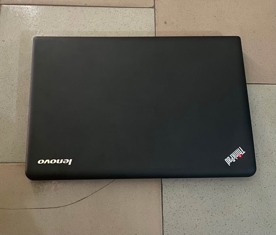 Lenovo ThinkPad – Intel Core i3 1