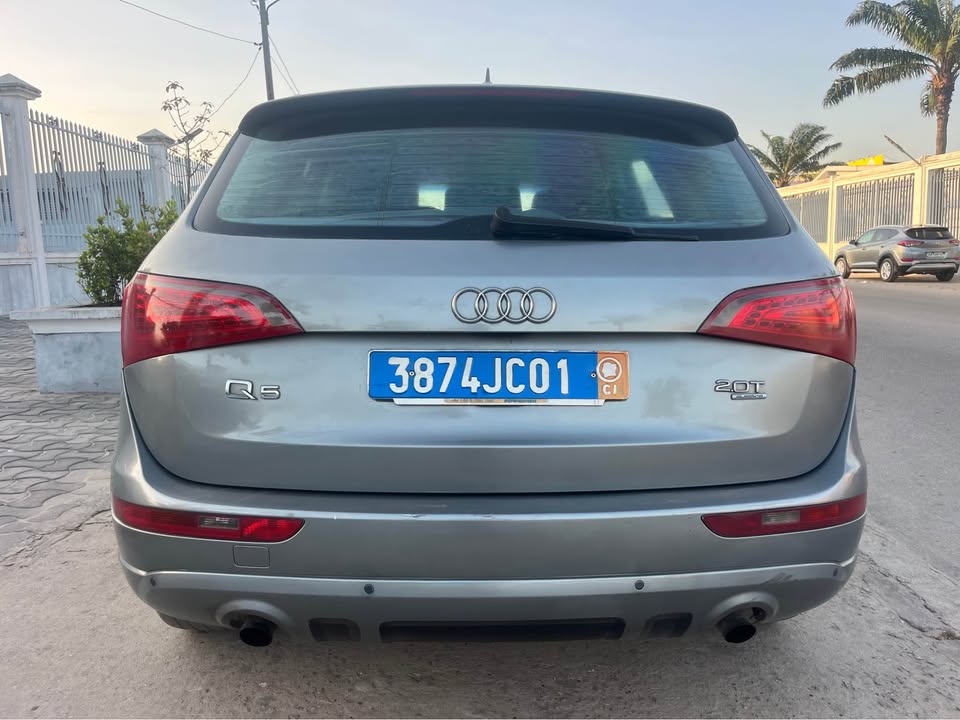 AUDI Q5 2.0T 1