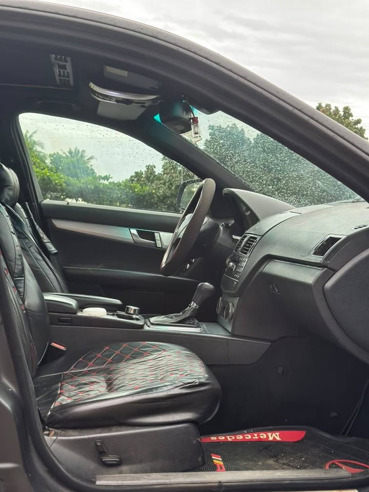 Mercedes C300 1